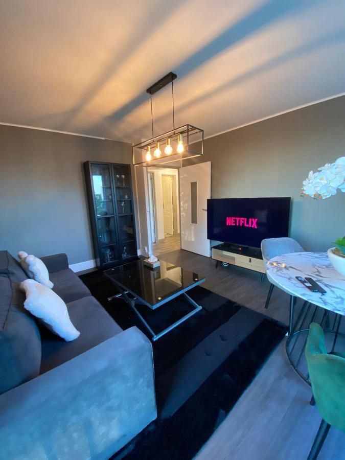 Appartement Familial Wifi Netflix Amazon Prime Сен-Сір-л'Еколь Екстер'єр фото